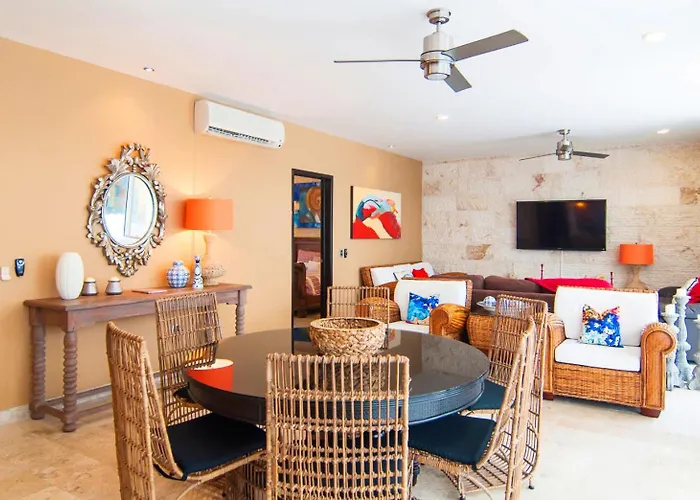 Exceptional Location Near Beach, Pool-view Balcony * Playa del Carmen