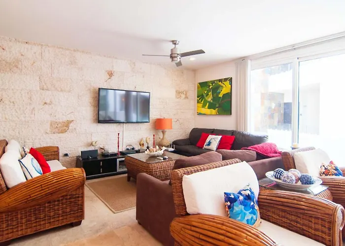 Exceptional Location Near Beach, Pool-view Balcony Playa del Carmen