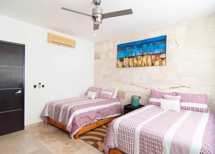 Сasa de vacaciones Exceptional Location Near Beach, Pool-view Balcony
